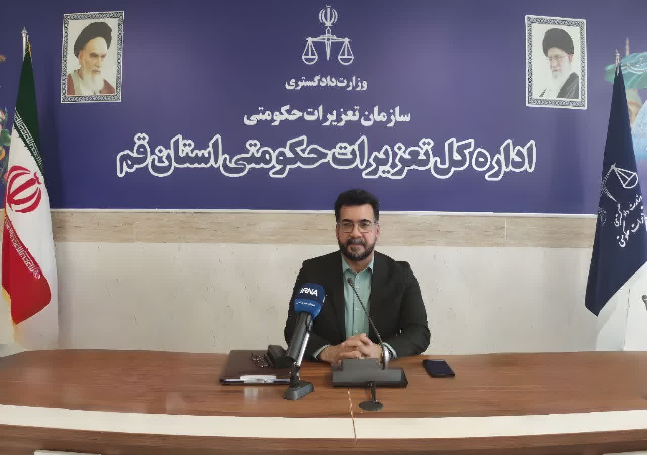 متخلف ارزی برای قاچاق ۵۵ هزار دلار ۴۹ میلیارد ریال جریمه شد